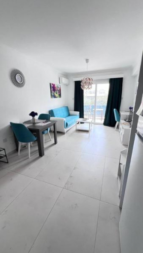 Long Beach apartment Valeria